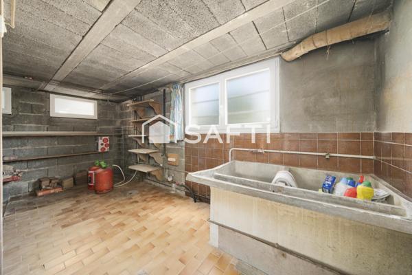 Idéal Primo-accédants, Sous sol complet, toiture et huisseries 10 ans...