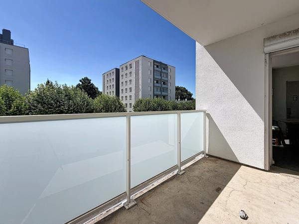 Appartement
         4 pièces
        - 76 m² Exclusivité 120 000 € *