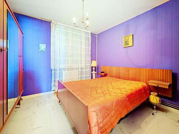 Appartement
         4 pièces
        - 76 m² Exclusivité 120 000 € *