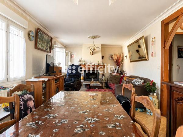 Maison
         5 pièces
        - 123 m² 263 800 € *