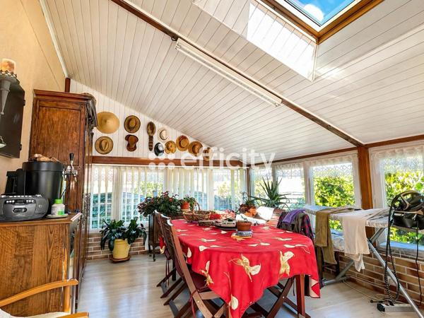 Maison
         5 pièces
        - 123 m² 263 800 € *