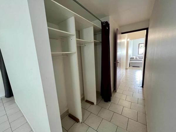 Maison à louer    5 pièces • 100 m2 Morne-à-l'Eau