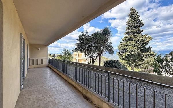 Appartement à vendre    4 pièces •  Sartène