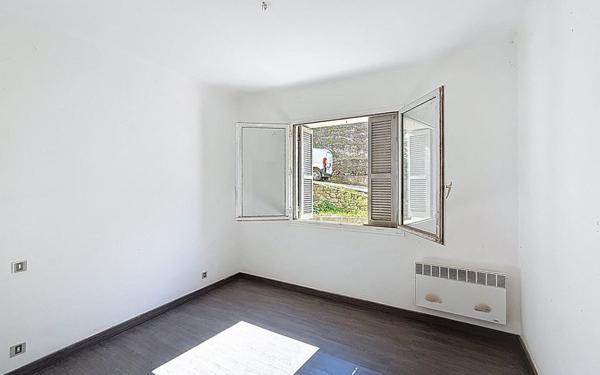 Appartement à vendre    4 pièces •  Sartène