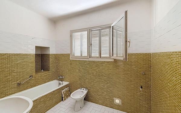 Appartement à vendre    4 pièces •  Sartène