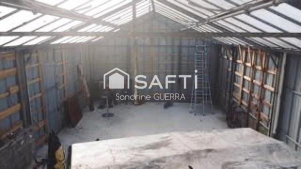 Terrain à usage de serre constructible