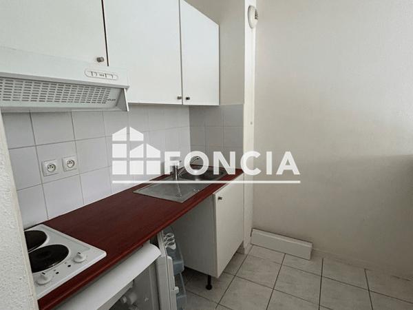 Location Appartement 2 pièces 37.36 m² - RUE PIERRETTE Jonzac 17500