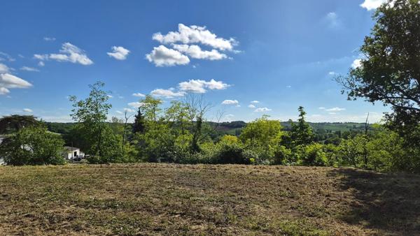 Terrain à bâtir - borné - viabilisé - assainissement collectif