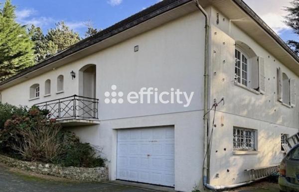 Maison
         6 pièces
        - 184 m² 332 325 € *