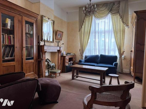 Maison de ville 4 chambres jardin et garage.