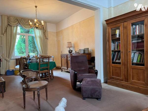 Maison de ville 4 chambres jardin et garage.