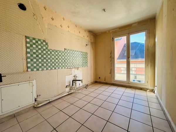 APPARTEMENT T4 DERNIER ETAGE AVEC GARAGE