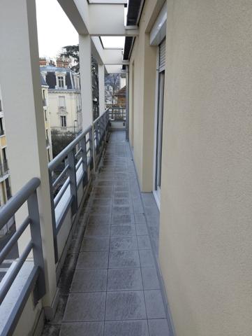 APPARTEMENT T4 DERNIER ETAGE AVEC GARAGE