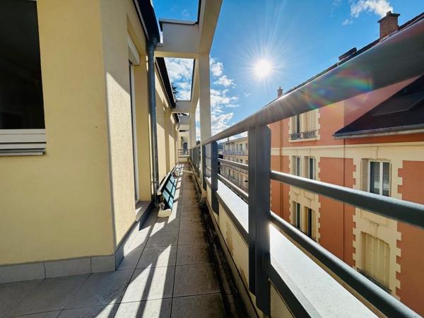 APPARTEMENT T4 DERNIER ETAGE AVEC GARAGE