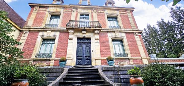 Superbe Propriété avec Centre Wellness Piscine, Sauna