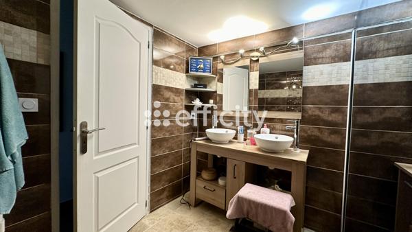 Maison 8 pièces - 155 m² Exclusivité efficity