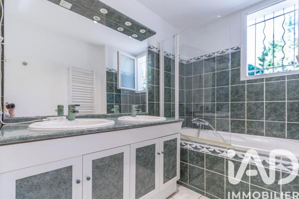 Maison à vendre 4 pièces 135 m² Charbonnières-les-Bains