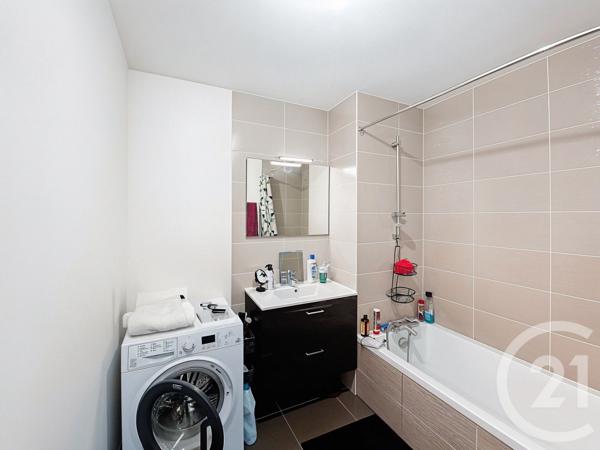 Appartement F4 à vendre  4 pièces - 82,73 m2 VENISSIEUX - 69