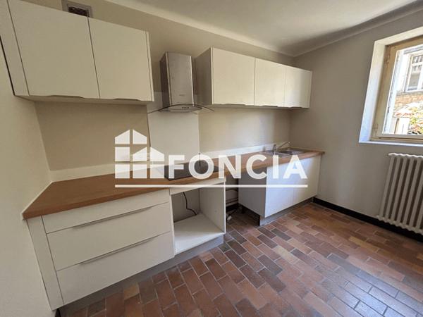 Location Appartement 3 pièces 71.22 m² - 32 RUE DE CAMONIL Rodez 12000