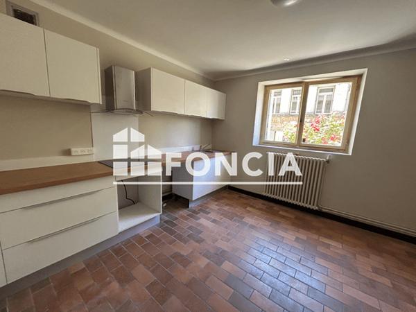 Location Appartement 3 pièces 71.22 m² - 32 RUE DE CAMONIL Rodez 12000