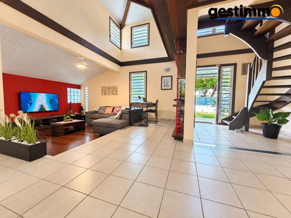 MACOURIA – Villa de caractère de 168 m² avec piscine sur 700 m² de terrain.