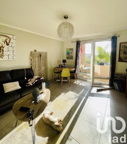 Appartement 4 pièces de 80 m² à Sanary-sur-Mer (83110)