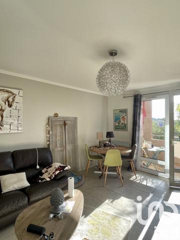 Appartement 4 pièces de 80 m² à Sanary-sur-Mer (83110)