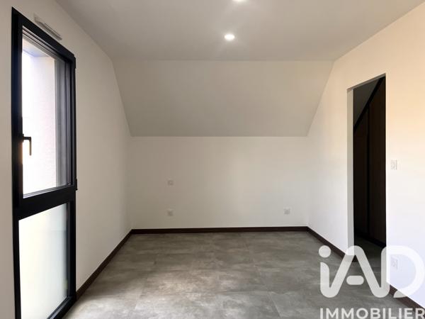 Maison à vendre 6 pièces 172 m² Saint-Barthélemy-d'Anjou