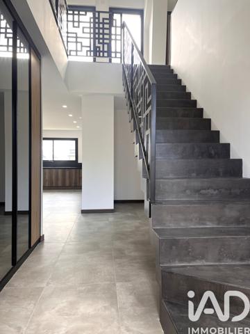 Maison à vendre 6 pièces 172 m² Saint-Barthélemy-d'Anjou