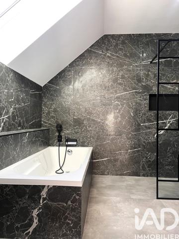 Maison à vendre 6 pièces 172 m² Saint-Barthélemy-d'Anjou