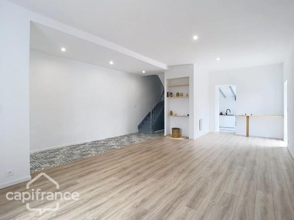 Maison rénovée 7 pièces + studio THOUARS (79)