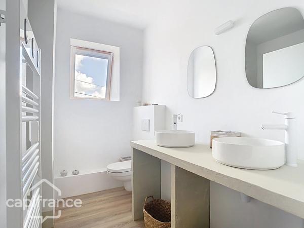 Maison rénovée 7 pièces + studio THOUARS (79)