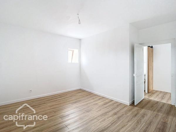 Maison rénovée 7 pièces + studio THOUARS (79)