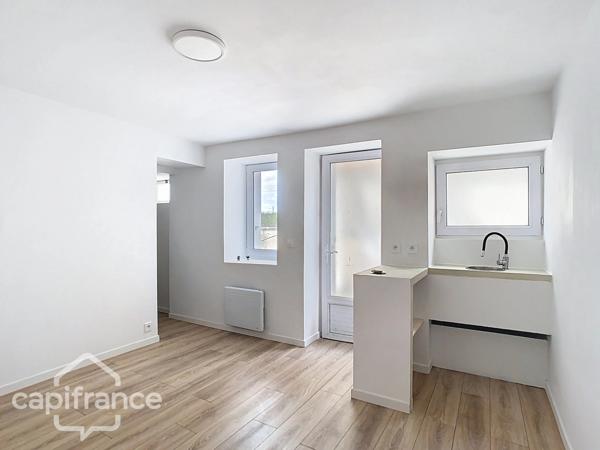 Maison rénovée 7 pièces + studio THOUARS (79)