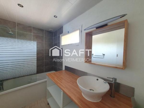 Belle maison de famille lumineuse