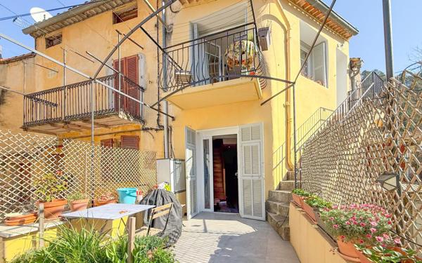 Maison à vendre    3 pièces • 74,44 m2 L'Escarène