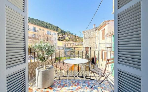 Maison à vendre    3 pièces • 74,44 m2 L'Escarène