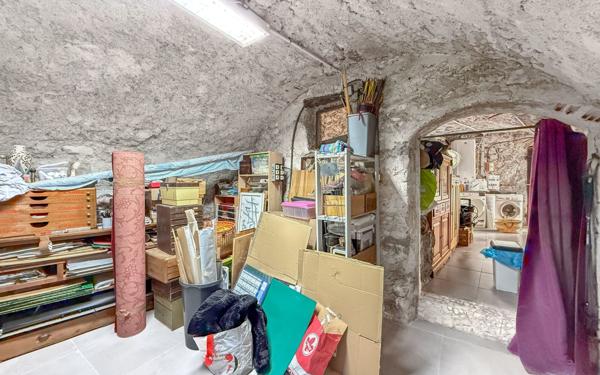 Maison à vendre    3 pièces • 74,44 m2 L'Escarène
