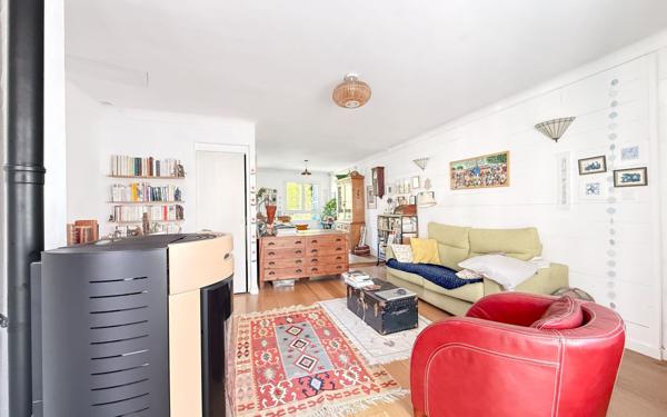 Maison à vendre    3 pièces • 74,44 m2 L'Escarène