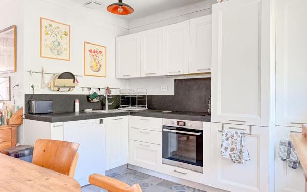 Maison à vendre    3 pièces • 74,44 m2 L'Escarène