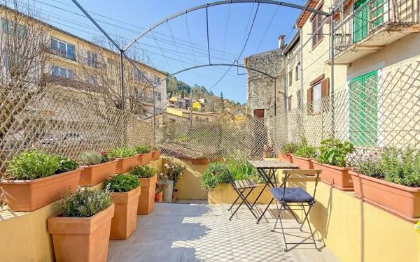 Maison à vendre    3 pièces • 74,44 m2 L'Escarène