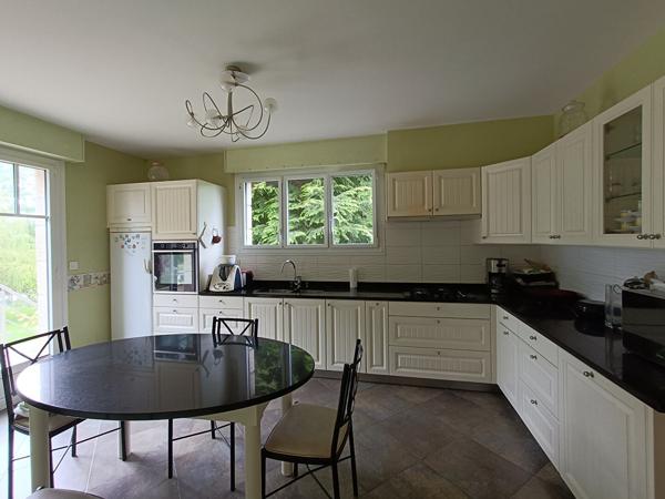 BELLE MAISON SUR VASTE TERRAIN ! , Plumergat