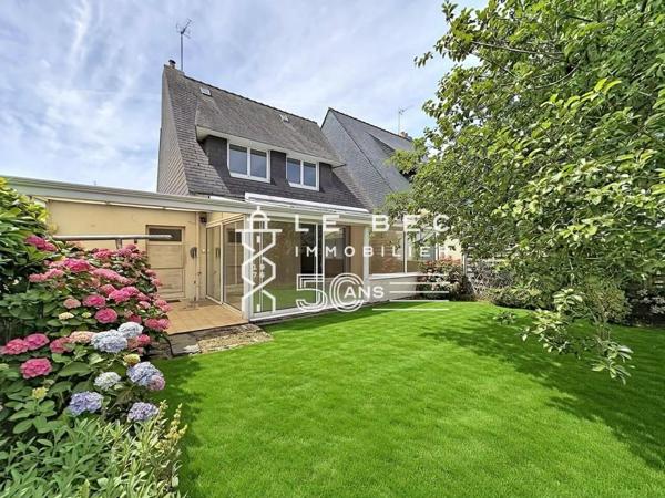 PLOEMEUR : Maison mitoyenne proche bourg