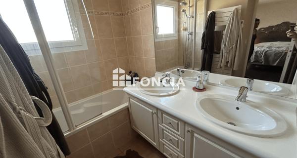 À vendre Maison 5 pièces 126 m² - Saint-genis-pouilly 01630