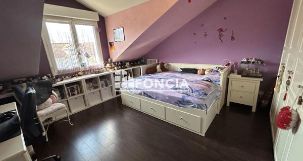 À vendre Maison 5 pièces 126 m² - Saint-genis-pouilly 01630