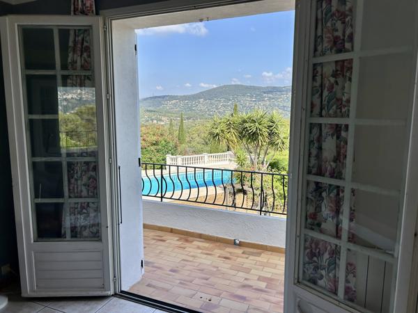 Maison
         6 pièces
        - 205 m² Bien prestige 850 000 € *