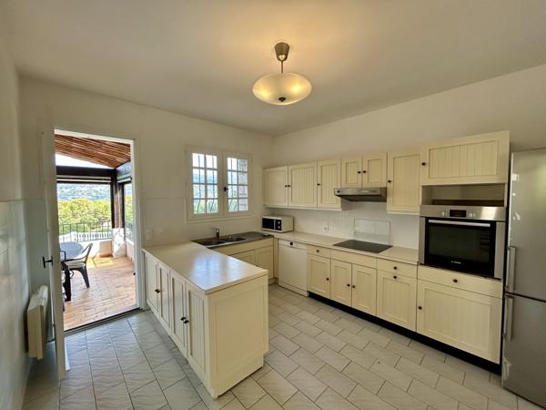 Maison
         6 pièces
        - 205 m² Bien prestige 850 000 € *