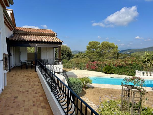 Maison
         6 pièces
        - 205 m² Bien prestige 850 000 € *
