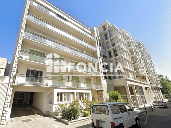 Location Appartement 2 pièces 60.56 m² - 10 RUE JEAN BOCQ Grenoble 38000