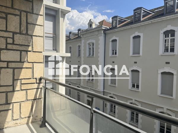 Location Appartement 2 pièces 60.56 m² - 10 RUE JEAN BOCQ Grenoble 38000